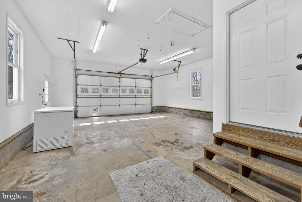 584 S POES RD, AMISSVILLE, Virginia 20106, 3 Bedrooms Bedrooms, ,2 BathroomsBathrooms,Residential,14,584 S POES RD,VARP2002534 MLS # VARP2002534