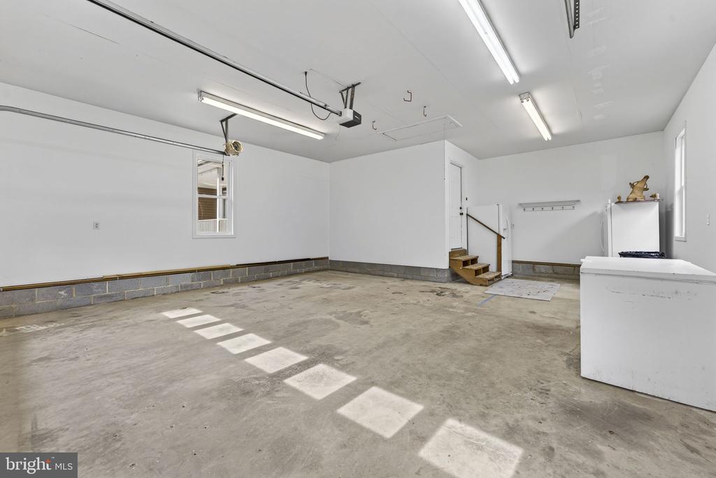 584 S POES RD, AMISSVILLE, Virginia 20106, 3 Bedrooms Bedrooms, ,2 BathroomsBathrooms,Residential,14,584 S POES RD,VARP2002534 MLS # VARP2002534