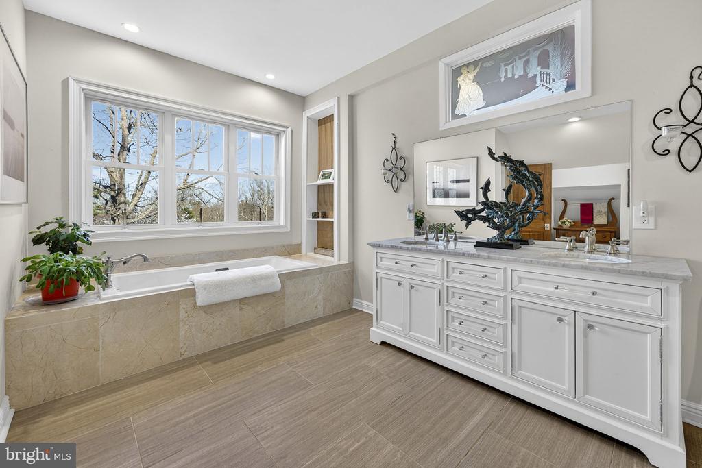 40 ANGEL KISS LN, CASTLETON, Virginia 22716, 2 Bedrooms Bedrooms, ,2 BathroomsBathrooms,Residential,14,40 ANGEL KISS LN,VARP2002550 MLS # VARP2002550