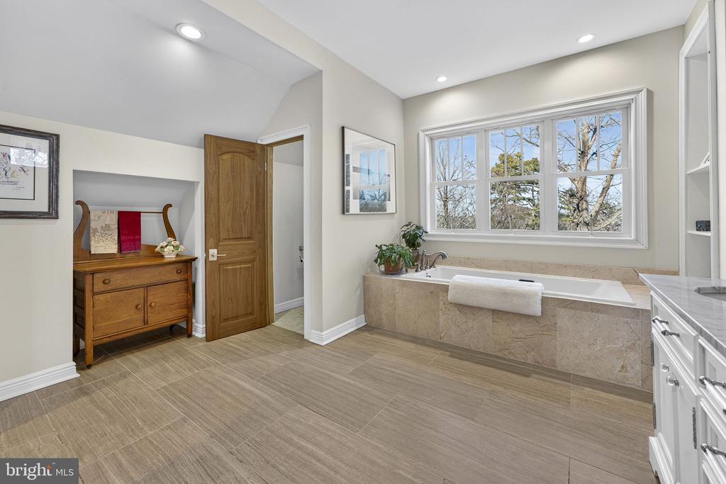 40 ANGEL KISS LN, CASTLETON, Virginia 22716, 2 Bedrooms Bedrooms, ,2 BathroomsBathrooms,Residential,14,40 ANGEL KISS LN,VARP2002550 MLS # VARP2002550