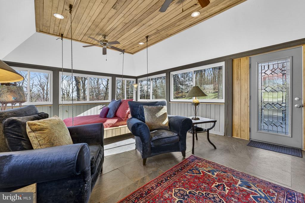 40 ANGEL KISS LN, CASTLETON, Virginia 22716, 2 Bedrooms Bedrooms, ,2 BathroomsBathrooms,Residential,14,40 ANGEL KISS LN,VARP2002550 MLS # VARP2002550