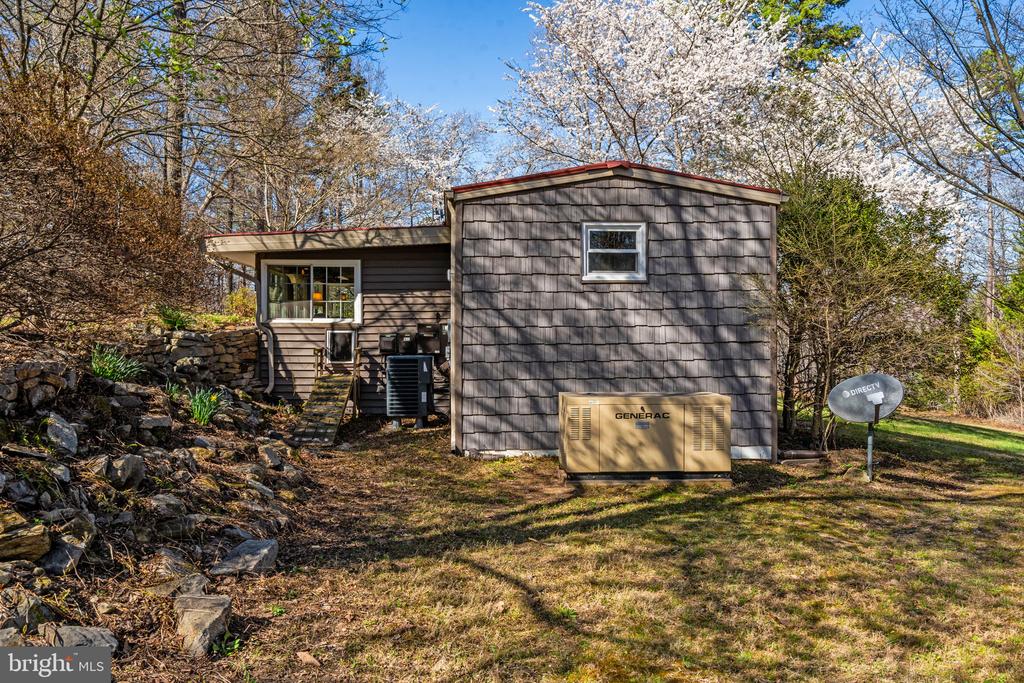 40 ANGEL KISS LN, CASTLETON, Virginia 22716, 2 Bedrooms Bedrooms, ,2 BathroomsBathrooms,Residential,14,40 ANGEL KISS LN,VARP2002550 MLS # VARP2002550