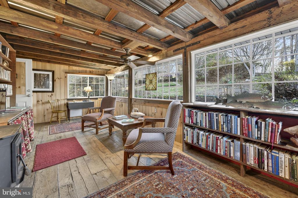 40 ANGEL KISS LN, CASTLETON, Virginia 22716, 2 Bedrooms Bedrooms, ,2 BathroomsBathrooms,Residential,14,40 ANGEL KISS LN,VARP2002550 MLS # VARP2002550