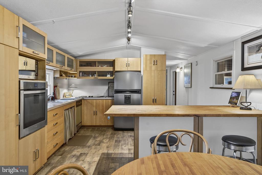 40 ANGEL KISS LN, CASTLETON, Virginia 22716, 2 Bedrooms Bedrooms, ,2 BathroomsBathrooms,Residential,14,40 ANGEL KISS LN,VARP2002550 MLS # VARP2002550