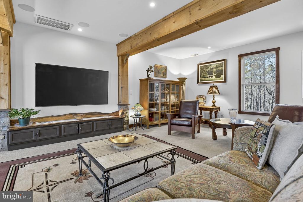 40 ANGEL KISS LN, CASTLETON, Virginia 22716, 2 Bedrooms Bedrooms, ,2 BathroomsBathrooms,Residential,14,40 ANGEL KISS LN,VARP2002550 MLS # VARP2002550