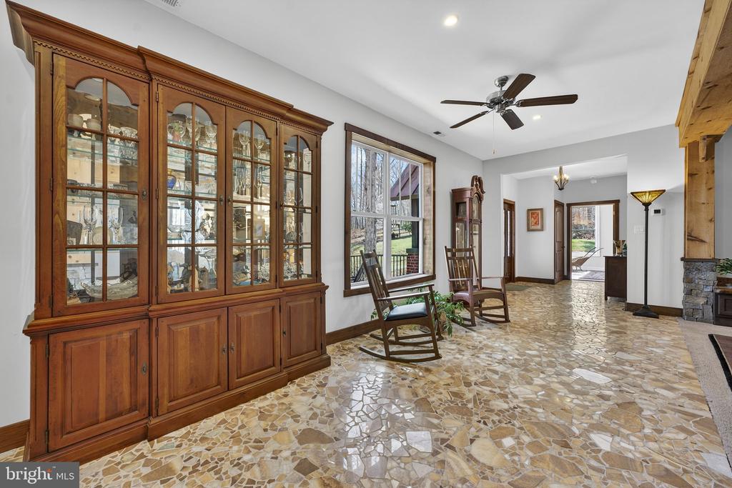 40 ANGEL KISS LN, CASTLETON, Virginia 22716, 2 Bedrooms Bedrooms, ,2 BathroomsBathrooms,Residential,14,40 ANGEL KISS LN,VARP2002550 MLS # VARP2002550