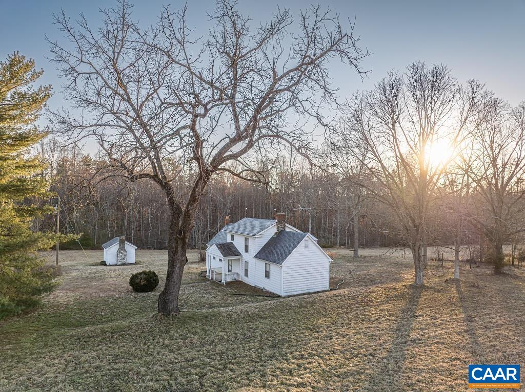 25805 N JAMES MADISON HWY, NEW CANTON, Virginia 23123, 3 Bedrooms Bedrooms, ,1 BathroomBathrooms,Residential,14,25805 N JAMES MADISON HWY,675053 MLS # 675053