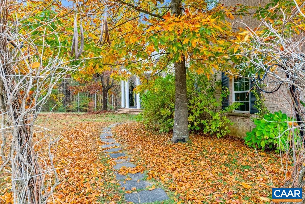 574 OLD KINGS RD, DRAKES BRANCH, Virginia 23937, 4 Bedrooms Bedrooms, ,3 BathroomsBathrooms,Residential,14,574 OLD KINGS RD,675128 MLS # 675128 574 OLD KINGS RD, DRAKES BRANCH, Virginia 23937, 4 Bedrooms Bedrooms, ,3 BathroomsBathrooms,Residential,14,574 OLD KINGS RD,675128 MLS # 675128