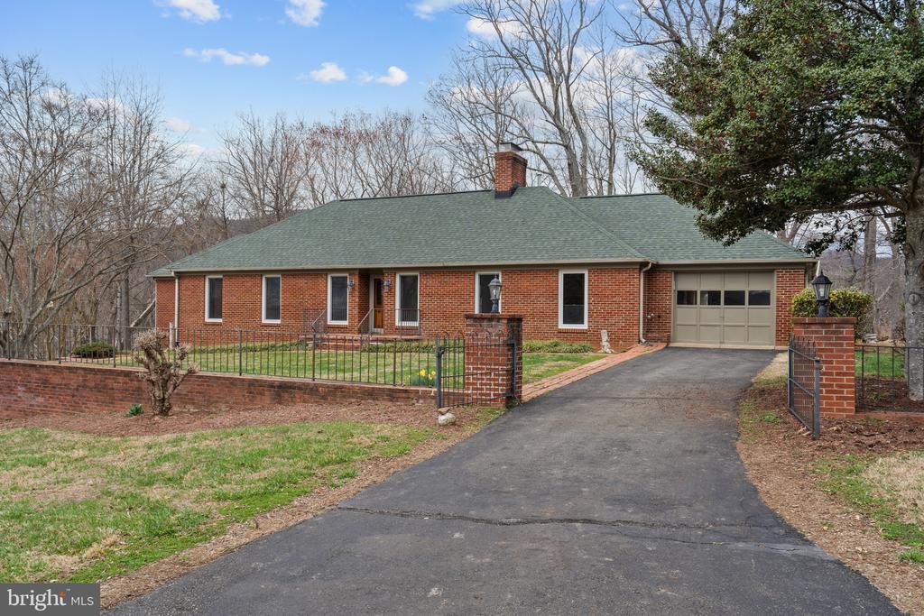 94 OLD HOLLOW RD, SPERRYVILLE, Virginia 22740, 4 Bedrooms Bedrooms, ,3 BathroomsBathrooms,Residential,14,94 OLD HOLLOW RD,VARP2002556 MLS # VARP2002556 94 OLD HOLLOW RD, SPERRYVILLE, Virginia 22740, 4 Bedrooms Bedrooms, ,3 BathroomsBathrooms,Residential,14,94 OLD HOLLOW RD,VARP2002556 MLS # VARP2002556