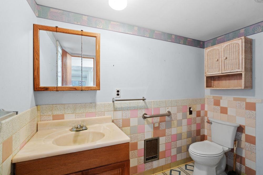 19962 RAINBOW RIDGE RD, BERGTON, Virginia 22811, 3 Bedrooms Bedrooms, ,1 BathroomBathrooms,Residential,14,19962 RAINBOW RIDGE RD,675176 MLS # 675176