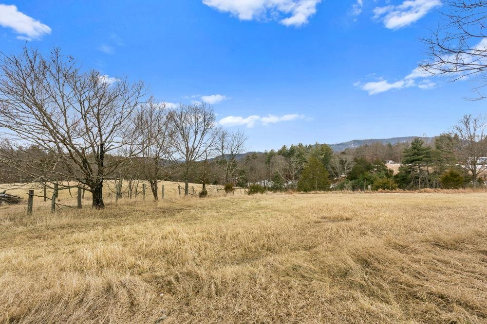 19962 RAINBOW RIDGE RD, BERGTON, Virginia 22811, 3 Bedrooms Bedrooms, ,1 BathroomBathrooms,Residential,14,19962 RAINBOW RIDGE RD,675176 MLS # 675176