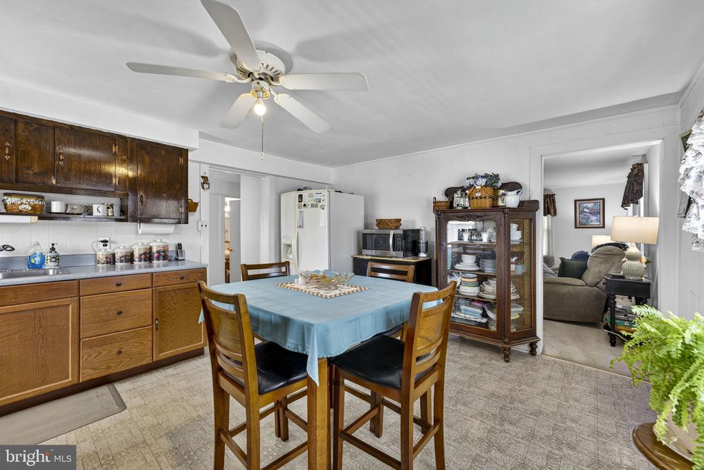 57 SCHOOL HOUSE RD, WASHINGTON, Virginia, 3 Bedrooms Bedrooms, ,1 BathroomBathrooms,Residential,14,57 SCHOOL HOUSE RD,VARP2002552 MLS # VARP2002552