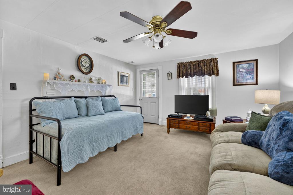 57 SCHOOL HOUSE RD, WASHINGTON, Virginia, 3 Bedrooms Bedrooms, ,1 BathroomBathrooms,Residential,14,57 SCHOOL HOUSE RD,VARP2002552 MLS # VARP2002552