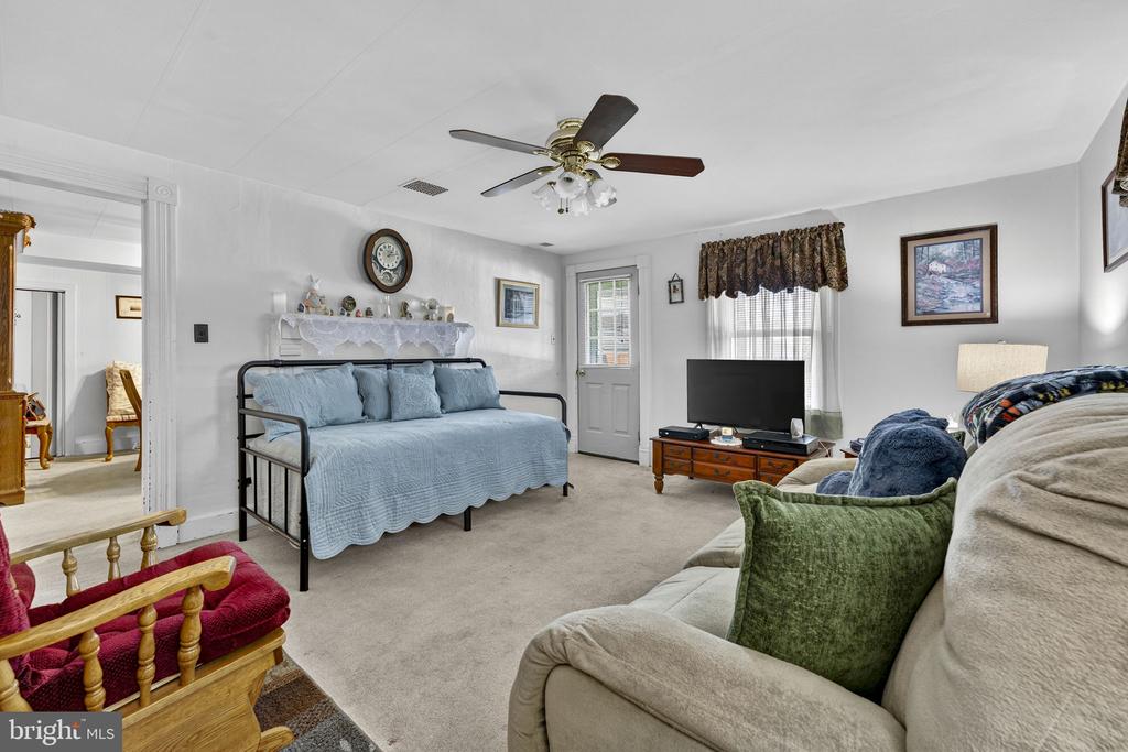 57 SCHOOL HOUSE RD, WASHINGTON, Virginia, 3 Bedrooms Bedrooms, ,1 BathroomBathrooms,Residential,14,57 SCHOOL HOUSE RD,VARP2002552 MLS # VARP2002552