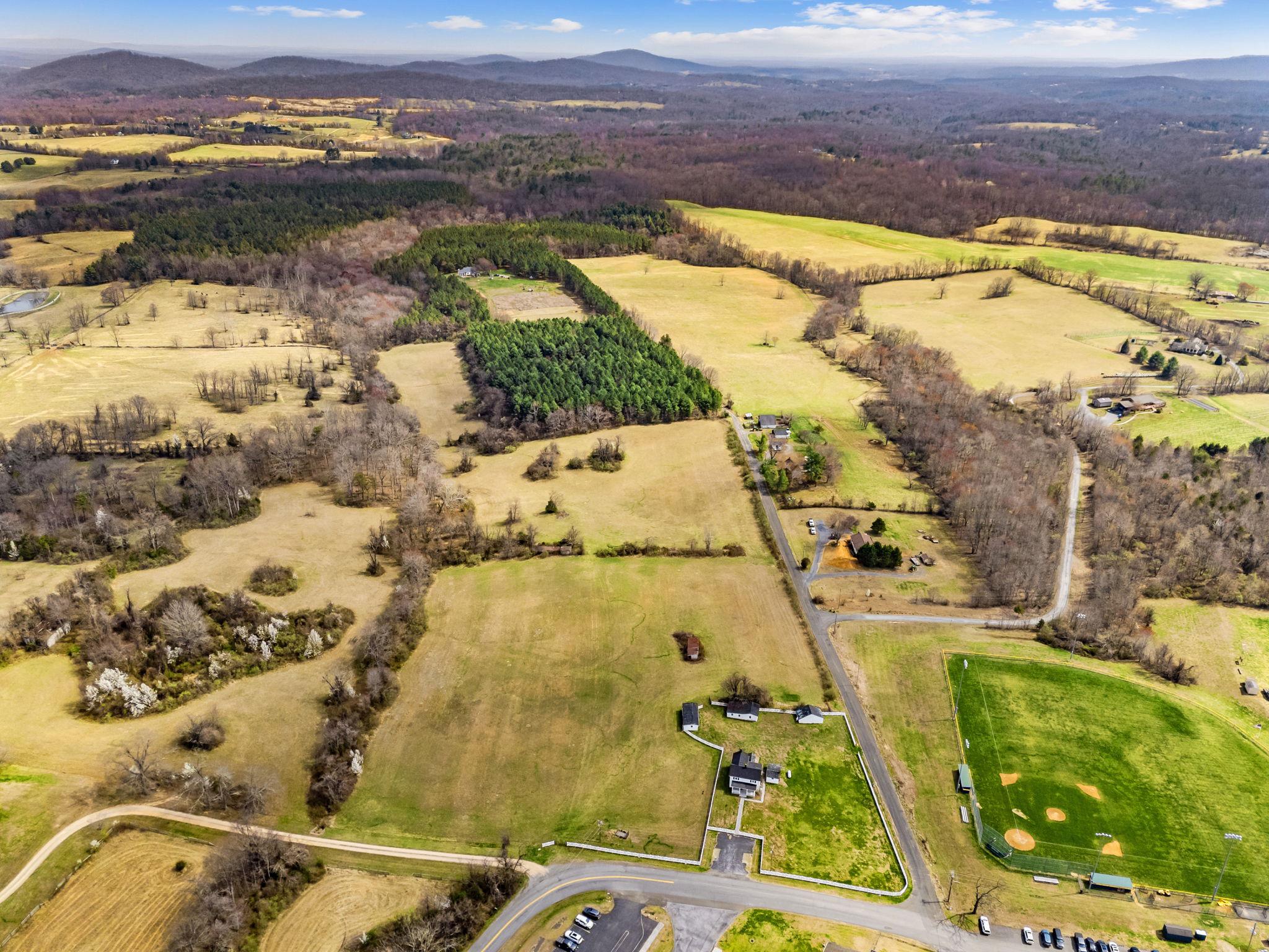 57 SCHOOL HOUSE RD, WASHINGTON, Virginia, 3 Bedrooms Bedrooms, ,1 BathroomBathrooms,Residential,14,57 SCHOOL HOUSE RD,VARP2002552 MLS # VARP2002552