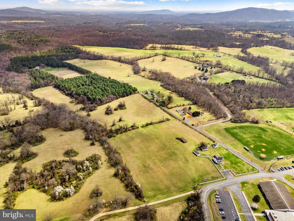 57 SCHOOL HOUSE RD, WASHINGTON, Virginia, 3 Bedrooms Bedrooms, ,1 BathroomBathrooms,Residential,14,57 SCHOOL HOUSE RD,VARP2002552 MLS # VARP2002552