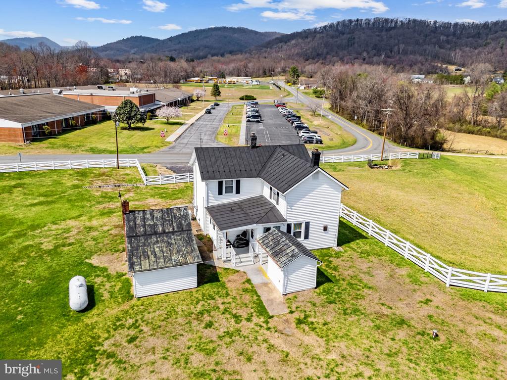 57 SCHOOL HOUSE RD, WASHINGTON, Virginia, 3 Bedrooms Bedrooms, ,1 BathroomBathrooms,Residential,14,57 SCHOOL HOUSE RD,VARP2002552 MLS # VARP2002552