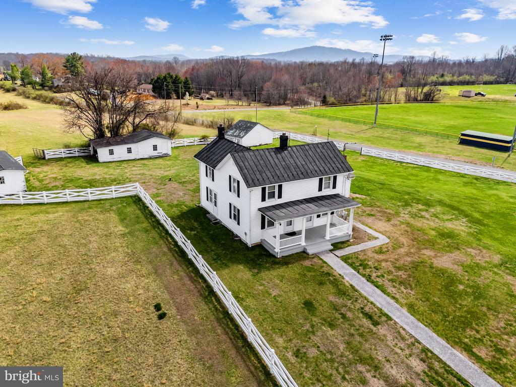 57 SCHOOL HOUSE RD, WASHINGTON, Virginia, 3 Bedrooms Bedrooms, ,1 BathroomBathrooms,Residential,14,57 SCHOOL HOUSE RD,VARP2002552 MLS # VARP2002552