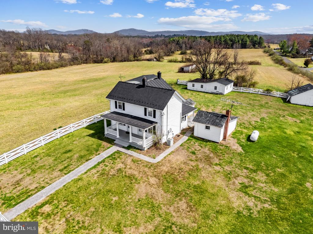 57 SCHOOL HOUSE RD, WASHINGTON, Virginia, 3 Bedrooms Bedrooms, ,1 BathroomBathrooms,Residential,14,57 SCHOOL HOUSE RD,VARP2002552 MLS # VARP2002552