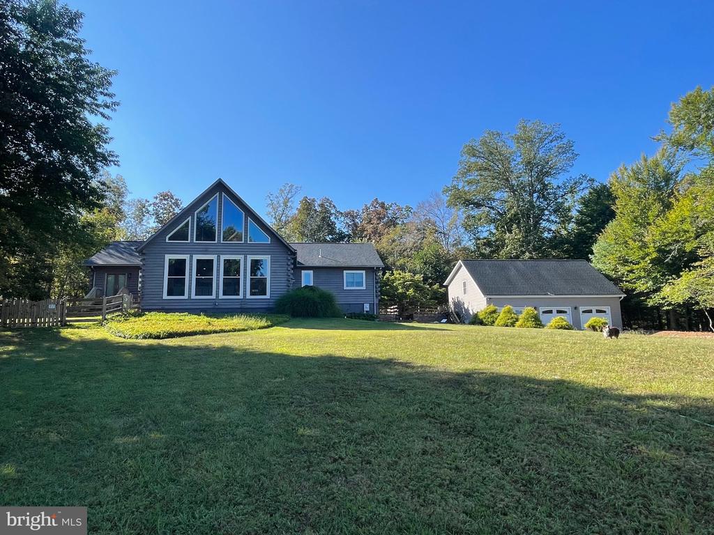 7747 RIVERSIDE FARM RD, MARSHALL, Virginia, 4 Bedrooms Bedrooms, ,3 BathroomsBathrooms,Residential,14,7747 RIVERSIDE FARM RD,VAFQ2021308 MLS # VAFQ2021308 7747 RIVERSIDE FARM RD, MARSHALL, Virginia, 4 Bedrooms Bedrooms, ,3 BathroomsBathrooms,Residential,14,7747 RIVERSIDE FARM RD,VAFQ2021308 MLS # VAFQ2021308