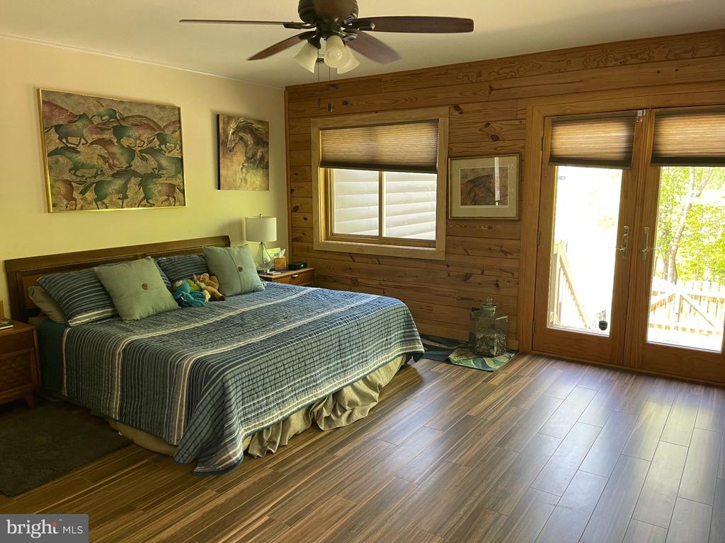 7747 RIVERSIDE FARM RD, MARSHALL, Virginia, 4 Bedrooms Bedrooms, ,3 BathroomsBathrooms,Residential,14,7747 RIVERSIDE FARM RD,VAFQ2021308 MLS # VAFQ2021308 7747 RIVERSIDE FARM RD, MARSHALL, Virginia, 4 Bedrooms Bedrooms, ,3 BathroomsBathrooms,Residential,14,7747 RIVERSIDE FARM RD,VAFQ2021308 MLS # VAFQ2021308