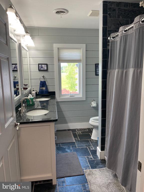 7747 RIVERSIDE FARM RD, MARSHALL, Virginia, 4 Bedrooms Bedrooms, ,3 BathroomsBathrooms,Residential,14,7747 RIVERSIDE FARM RD,VAFQ2021308 MLS # VAFQ2021308 7747 RIVERSIDE FARM RD, MARSHALL, Virginia, 4 Bedrooms Bedrooms, ,3 BathroomsBathrooms,Residential,14,7747 RIVERSIDE FARM RD,VAFQ2021308 MLS # VAFQ2021308