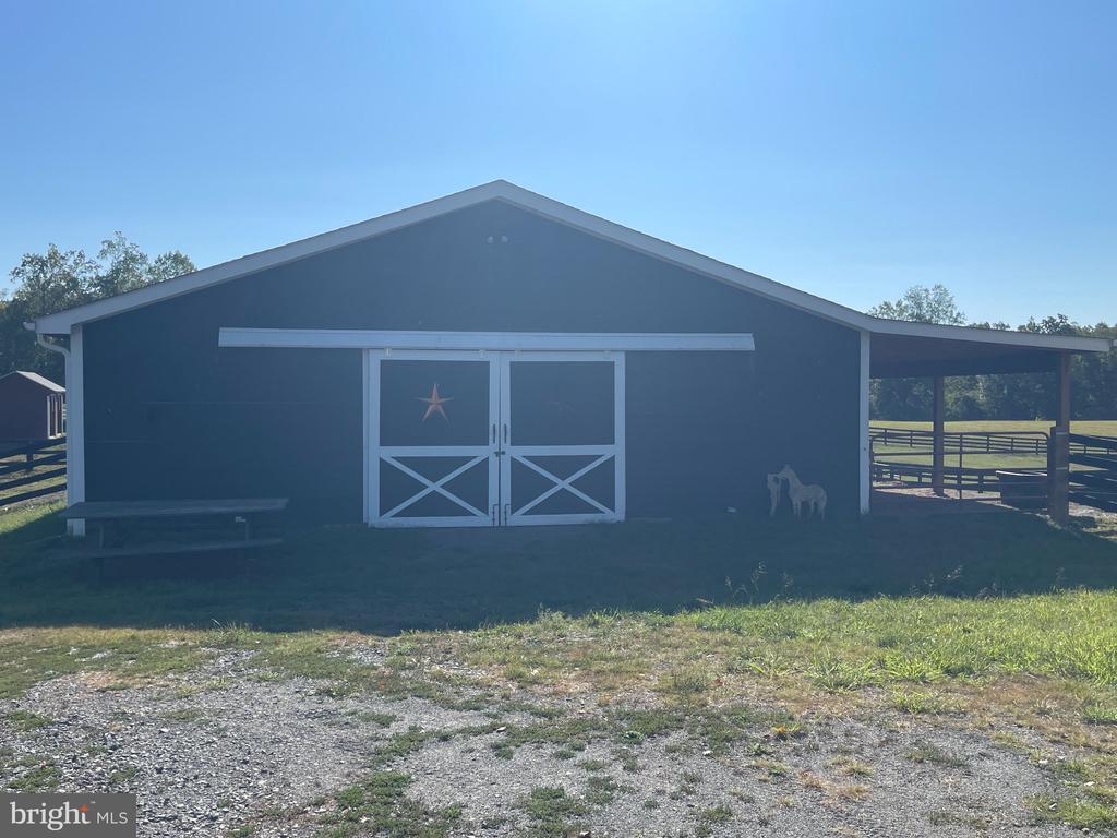 7747 RIVERSIDE FARM RD, MARSHALL, Virginia, 4 Bedrooms Bedrooms, ,3 BathroomsBathrooms,Residential,14,7747 RIVERSIDE FARM RD,VAFQ2021308 MLS # VAFQ2021308 7747 RIVERSIDE FARM RD, MARSHALL, Virginia, 4 Bedrooms Bedrooms, ,3 BathroomsBathrooms,Residential,14,7747 RIVERSIDE FARM RD,VAFQ2021308 MLS # VAFQ2021308