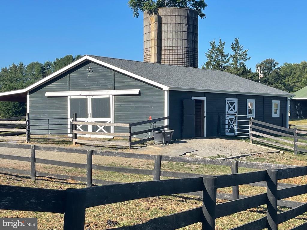 7747 RIVERSIDE FARM RD, MARSHALL, Virginia, 4 Bedrooms Bedrooms, ,3 BathroomsBathrooms,Residential,14,7747 RIVERSIDE FARM RD,VAFQ2021308 MLS # VAFQ2021308 7747 RIVERSIDE FARM RD, MARSHALL, Virginia, 4 Bedrooms Bedrooms, ,3 BathroomsBathrooms,Residential,14,7747 RIVERSIDE FARM RD,VAFQ2021308 MLS # VAFQ2021308