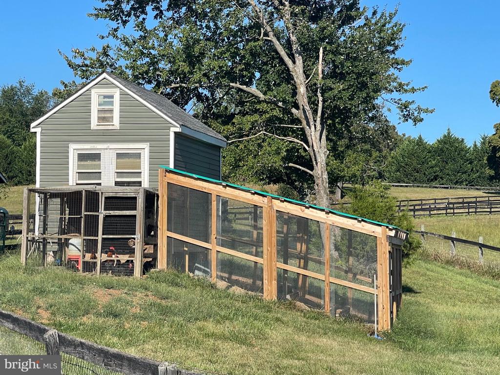 7747 RIVERSIDE FARM RD, MARSHALL, Virginia, 4 Bedrooms Bedrooms, ,3 BathroomsBathrooms,Residential,14,7747 RIVERSIDE FARM RD,VAFQ2021308 MLS # VAFQ2021308 7747 RIVERSIDE FARM RD, MARSHALL, Virginia, 4 Bedrooms Bedrooms, ,3 BathroomsBathrooms,Residential,14,7747 RIVERSIDE FARM RD,VAFQ2021308 MLS # VAFQ2021308