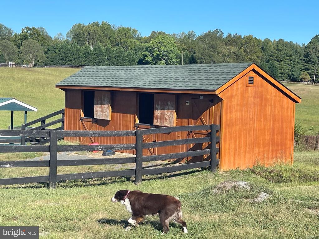 7747 RIVERSIDE FARM RD, MARSHALL, Virginia, 4 Bedrooms Bedrooms, ,3 BathroomsBathrooms,Residential,14,7747 RIVERSIDE FARM RD,VAFQ2021308 MLS # VAFQ2021308 7747 RIVERSIDE FARM RD, MARSHALL, Virginia, 4 Bedrooms Bedrooms, ,3 BathroomsBathrooms,Residential,14,7747 RIVERSIDE FARM RD,VAFQ2021308 MLS # VAFQ2021308