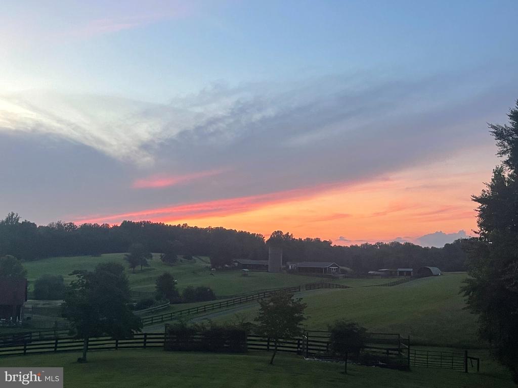 7747 RIVERSIDE FARM RD, MARSHALL, Virginia, 4 Bedrooms Bedrooms, ,3 BathroomsBathrooms,Residential,14,7747 RIVERSIDE FARM RD,VAFQ2021308 MLS # VAFQ2021308 7747 RIVERSIDE FARM RD, MARSHALL, Virginia, 4 Bedrooms Bedrooms, ,3 BathroomsBathrooms,Residential,14,7747 RIVERSIDE FARM RD,VAFQ2021308 MLS # VAFQ2021308