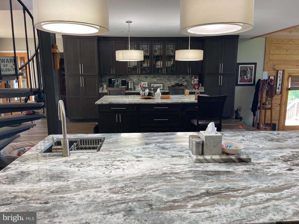 7747 RIVERSIDE FARM RD, MARSHALL, Virginia, 4 Bedrooms Bedrooms, ,3 BathroomsBathrooms,Residential,14,7747 RIVERSIDE FARM RD,VAFQ2021308 MLS # VAFQ2021308 7747 RIVERSIDE FARM RD, MARSHALL, Virginia, 4 Bedrooms Bedrooms, ,3 BathroomsBathrooms,Residential,14,7747 RIVERSIDE FARM RD,VAFQ2021308 MLS # VAFQ2021308