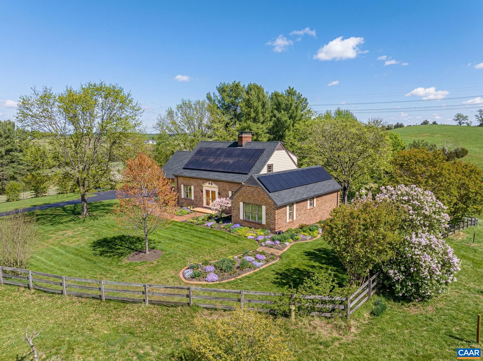 1732 HERMITAGE RD, WAYNESBORO, Virginia 22980, 4 Bedrooms Bedrooms, ,3 BathroomsBathrooms,Residential,14,1732 HERMITAGE RD,675316 MLS # 675316 1732 HERMITAGE RD, WAYNESBORO, Virginia 22980, 4 Bedrooms Bedrooms, ,3 BathroomsBathrooms,Residential,14,1732 HERMITAGE RD,675316 MLS # 675316