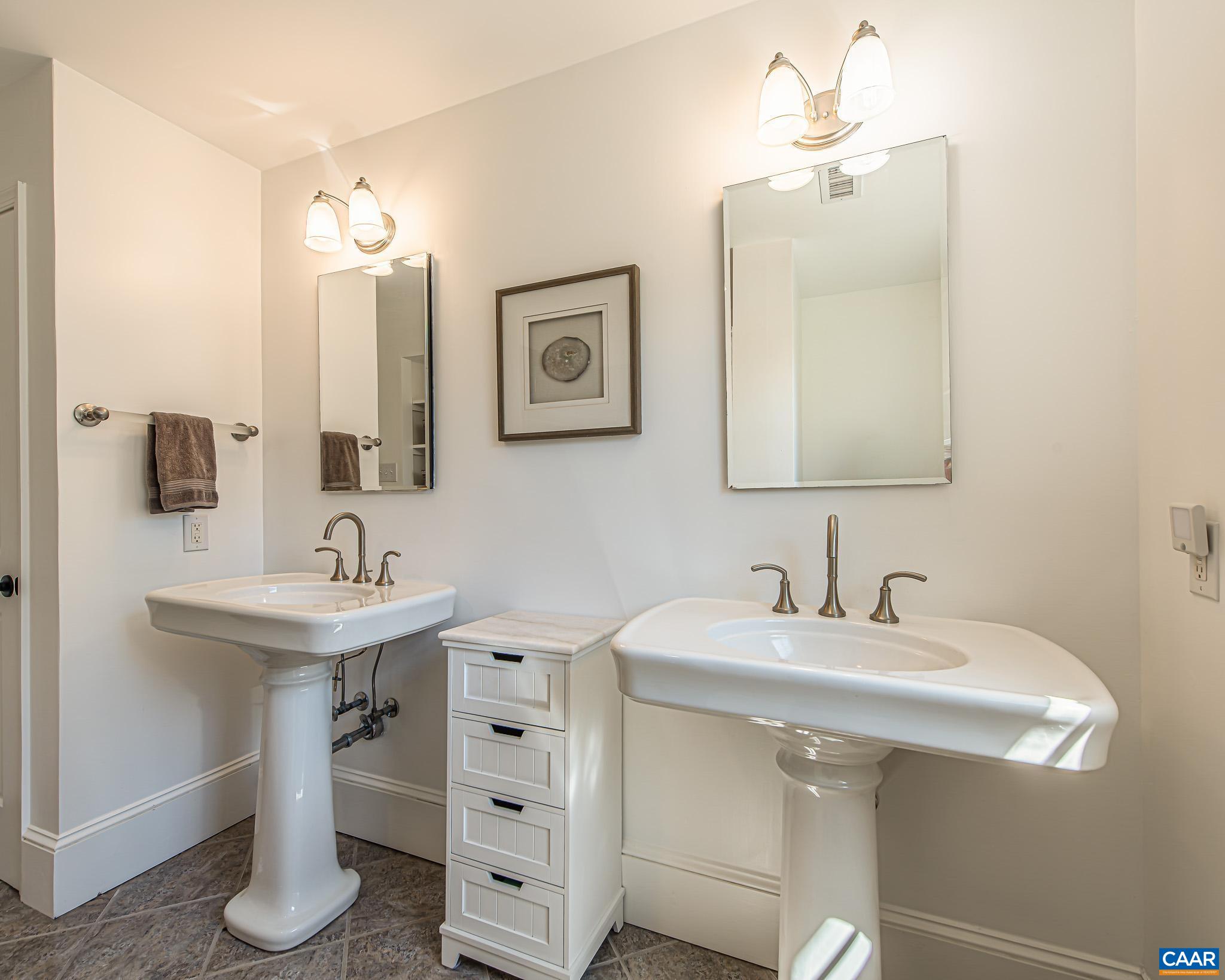 1732 HERMITAGE RD, WAYNESBORO, Virginia 22980, 4 Bedrooms Bedrooms, ,3 BathroomsBathrooms,Residential,14,1732 HERMITAGE RD,675316 MLS # 675316 1732 HERMITAGE RD, WAYNESBORO, Virginia 22980, 4 Bedrooms Bedrooms, ,3 BathroomsBathrooms,Residential,14,1732 HERMITAGE RD,675316 MLS # 675316