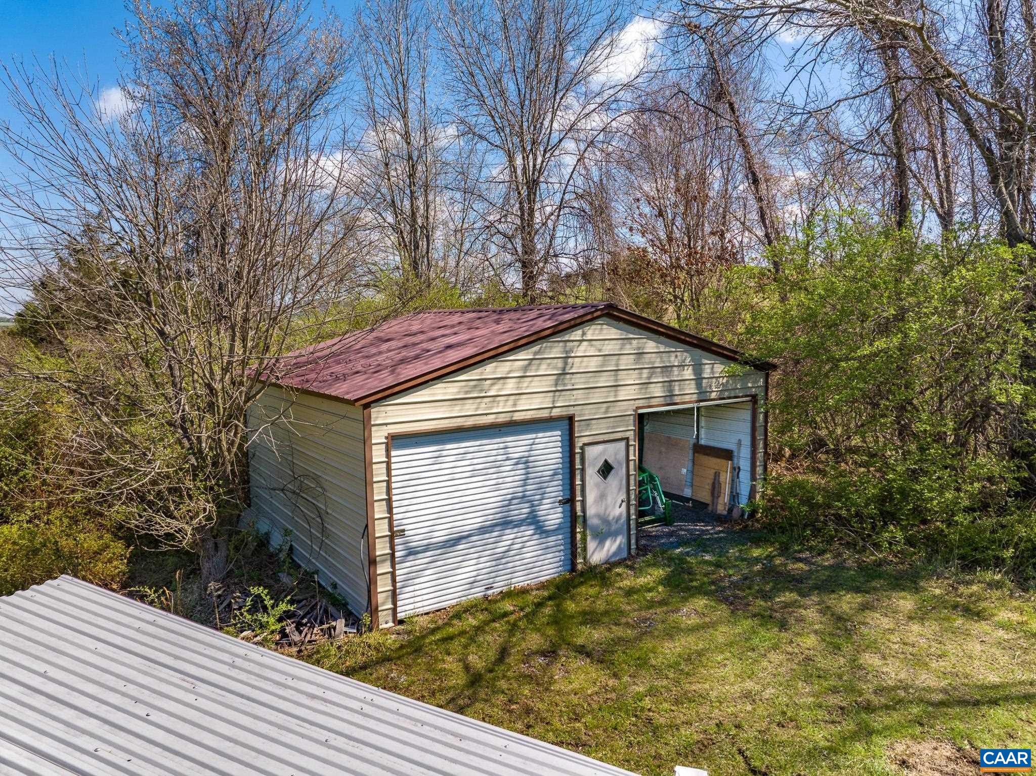 1732 HERMITAGE RD, WAYNESBORO, Virginia 22980, 4 Bedrooms Bedrooms, ,3 BathroomsBathrooms,Residential,14,1732 HERMITAGE RD,675316 MLS # 675316 1732 HERMITAGE RD, WAYNESBORO, Virginia 22980, 4 Bedrooms Bedrooms, ,3 BathroomsBathrooms,Residential,14,1732 HERMITAGE RD,675316 MLS # 675316