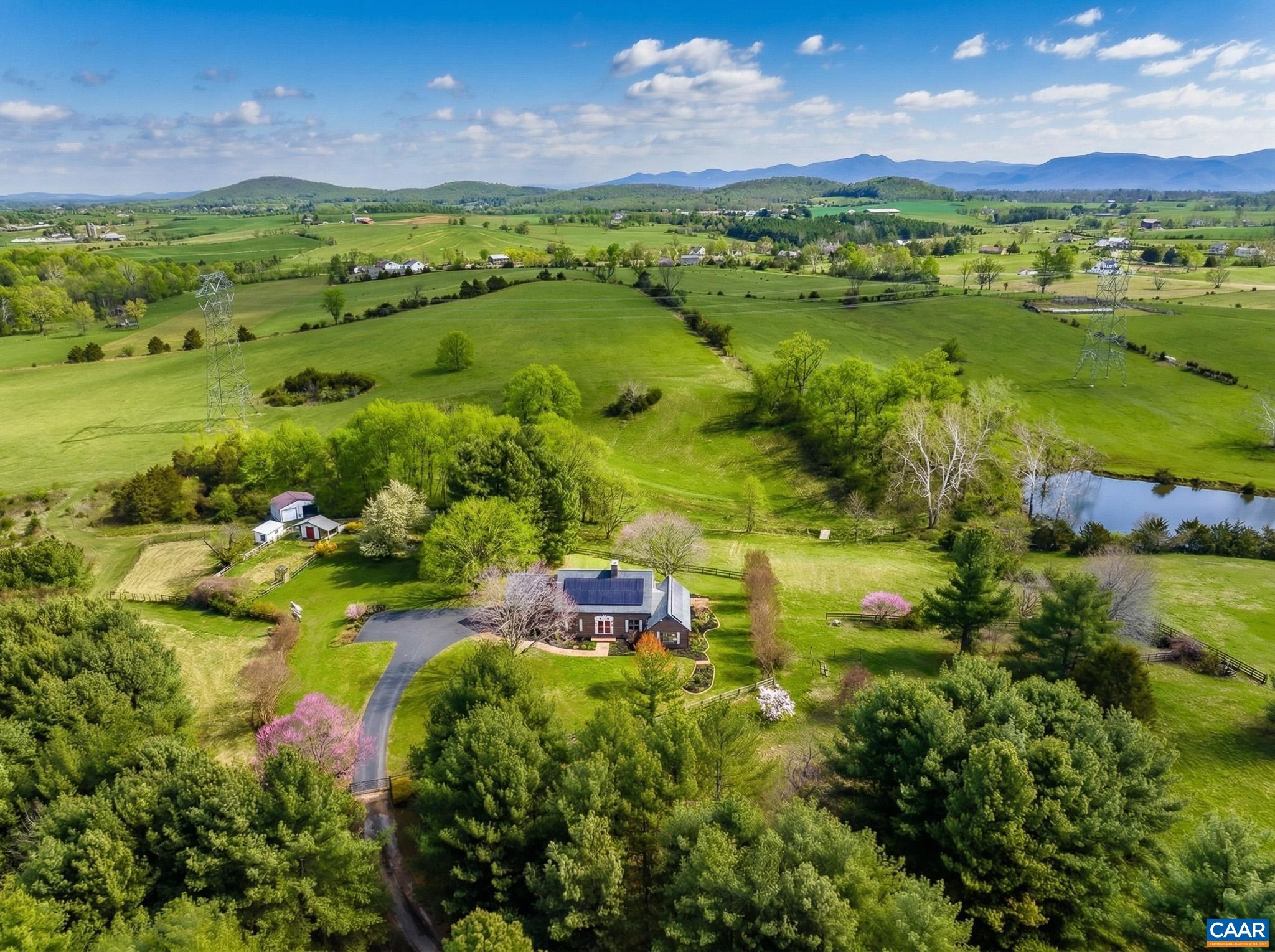 1732 HERMITAGE RD, WAYNESBORO, Virginia 22980, 4 Bedrooms Bedrooms, ,3 BathroomsBathrooms,Residential,14,1732 HERMITAGE RD,675316 MLS # 675316 1732 HERMITAGE RD, WAYNESBORO, Virginia 22980, 4 Bedrooms Bedrooms, ,3 BathroomsBathrooms,Residential,14,1732 HERMITAGE RD,675316 MLS # 675316