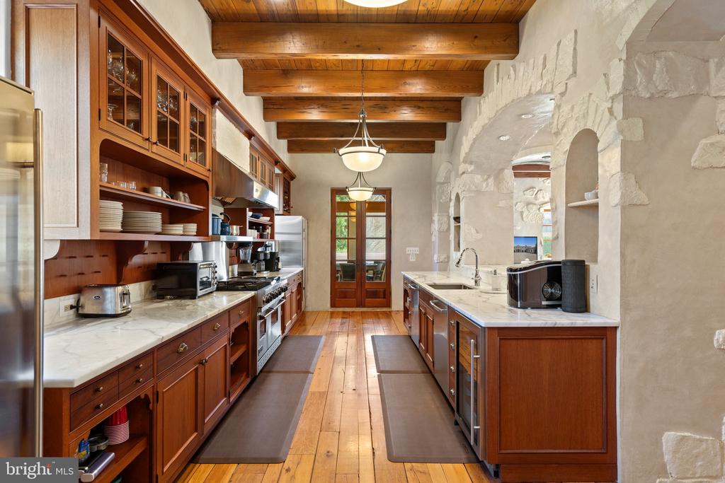 2547 HALFWAY RD, THE PLAINS, Virginia, 5 Bedrooms Bedrooms, ,5 BathroomsBathrooms,Residential,14,2547 HALFWAY RD,VAFQ2021476 MLS # VAFQ2021476