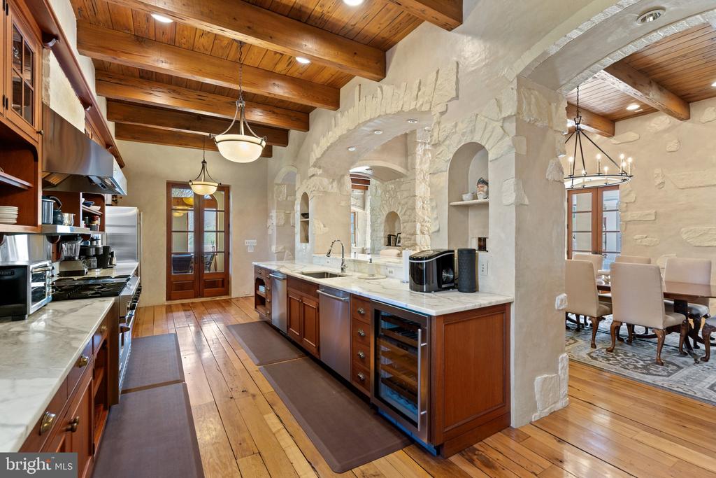 2547 HALFWAY RD, THE PLAINS, Virginia, 5 Bedrooms Bedrooms, ,5 BathroomsBathrooms,Residential,14,2547 HALFWAY RD,VAFQ2021476 MLS # VAFQ2021476