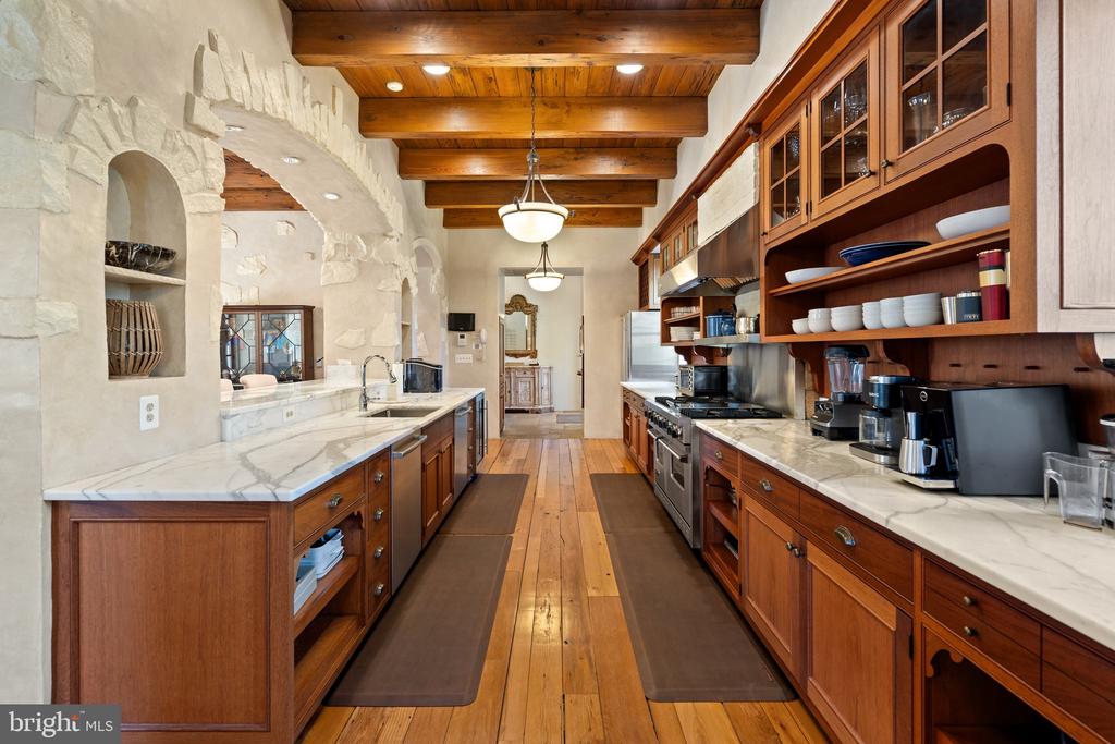 2547 HALFWAY RD, THE PLAINS, Virginia, 5 Bedrooms Bedrooms, ,5 BathroomsBathrooms,Residential,14,2547 HALFWAY RD,VAFQ2021476 MLS # VAFQ2021476