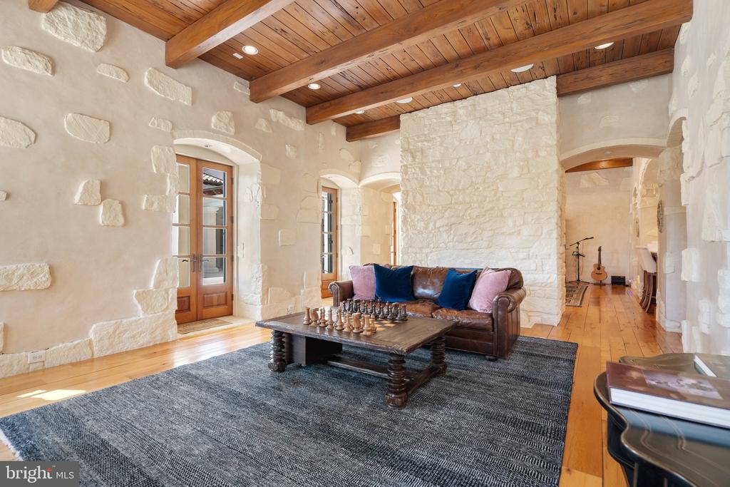 2547 HALFWAY RD, THE PLAINS, Virginia, 5 Bedrooms Bedrooms, ,5 BathroomsBathrooms,Residential,14,2547 HALFWAY RD,VAFQ2021476 MLS # VAFQ2021476