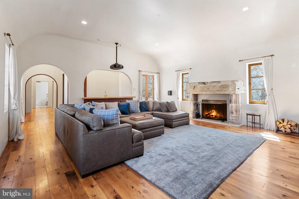 2547 HALFWAY RD, THE PLAINS, Virginia, 5 Bedrooms Bedrooms, ,5 BathroomsBathrooms,Residential,14,2547 HALFWAY RD,VAFQ2021476 MLS # VAFQ2021476