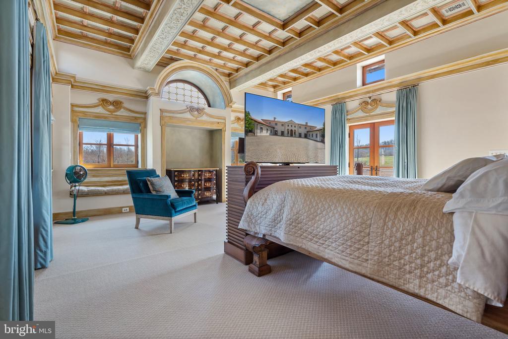 2547 HALFWAY RD, THE PLAINS, Virginia, 5 Bedrooms Bedrooms, ,5 BathroomsBathrooms,Residential,14,2547 HALFWAY RD,VAFQ2021476 MLS # VAFQ2021476