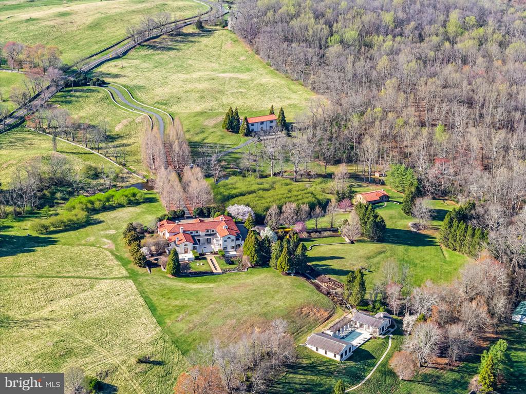 2547 HALFWAY RD, THE PLAINS, Virginia, 5 Bedrooms Bedrooms, ,5 BathroomsBathrooms,Residential,14,2547 HALFWAY RD,VAFQ2021476 MLS # VAFQ2021476