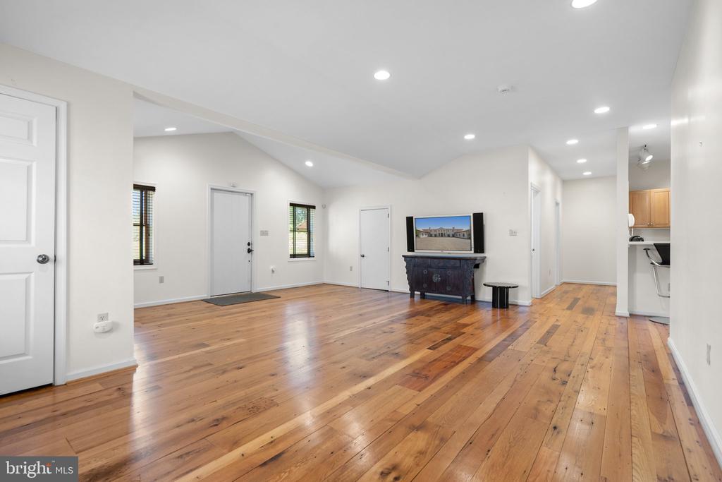 2547 HALFWAY RD, THE PLAINS, Virginia, 5 Bedrooms Bedrooms, ,5 BathroomsBathrooms,Residential,14,2547 HALFWAY RD,VAFQ2021476 MLS # VAFQ2021476