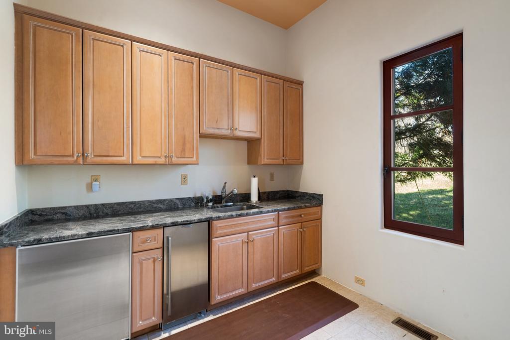 2547 HALFWAY RD, THE PLAINS, Virginia, 5 Bedrooms Bedrooms, ,5 BathroomsBathrooms,Residential,14,2547 HALFWAY RD,VAFQ2021476 MLS # VAFQ2021476