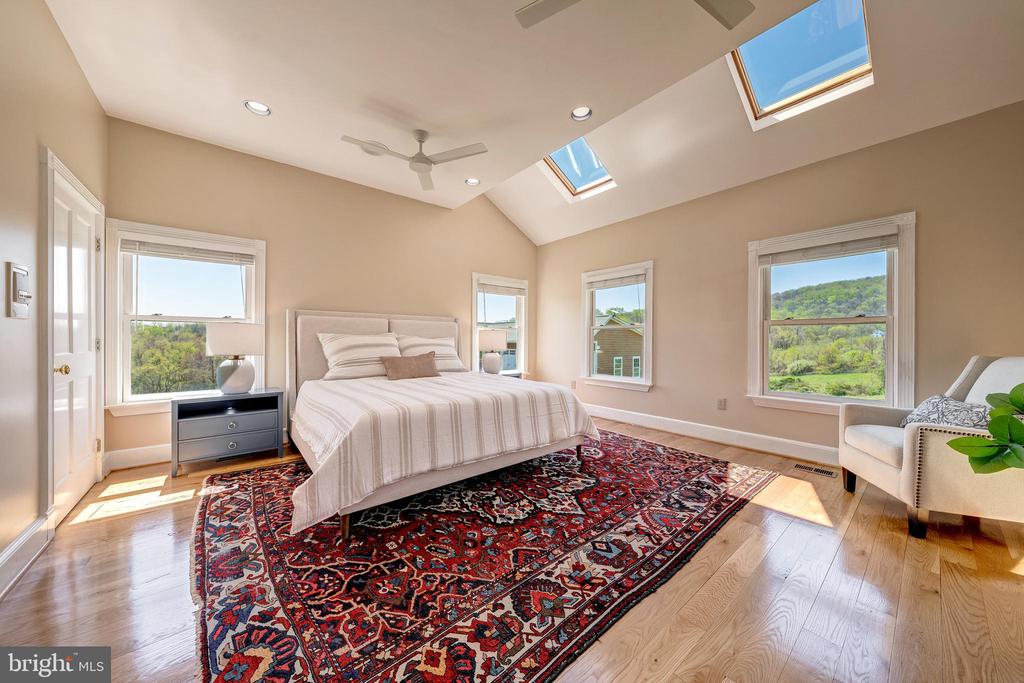 11597 LEEDS CHAPEL LN, MARKHAM, Virginia, 4 Bedrooms Bedrooms, ,2 BathroomsBathrooms,Residential,14,11597 LEEDS CHAPEL LN,VAFQ2020962 MLS # VAFQ2020962