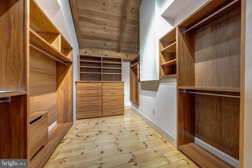 11597 LEEDS CHAPEL LN, MARKHAM, Virginia, 4 Bedrooms Bedrooms, ,2 BathroomsBathrooms,Residential,14,11597 LEEDS CHAPEL LN,VAFQ2020962 MLS # VAFQ2020962