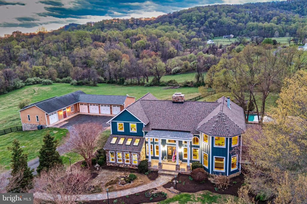 11597 LEEDS CHAPEL LN, MARKHAM, Virginia, 4 Bedrooms Bedrooms, ,2 BathroomsBathrooms,Residential,14,11597 LEEDS CHAPEL LN,VAFQ2020962 MLS # VAFQ2020962