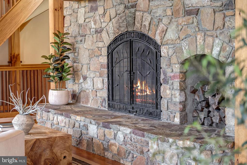 11597 LEEDS CHAPEL LN, MARKHAM, Virginia, 4 Bedrooms Bedrooms, ,2 BathroomsBathrooms,Residential,14,11597 LEEDS CHAPEL LN,VAFQ2020962 MLS # VAFQ2020962