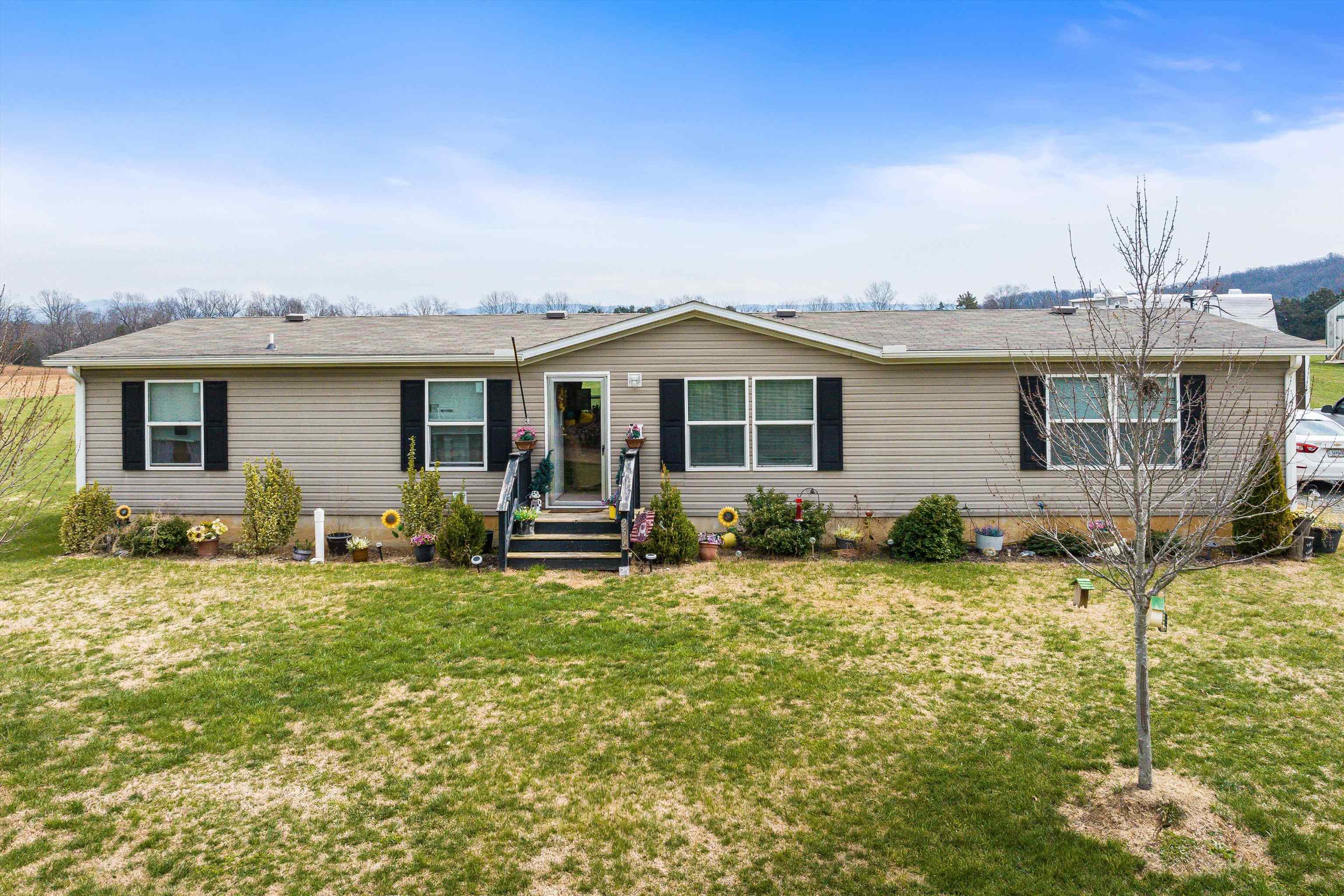 15, 17, 25, 37 HAYFIELD LANE, FORT DEFIANCE, Virginia 24437, ,Land,14,15,17,25,37 HAYFIELD LANE,675750 MLS # 675750